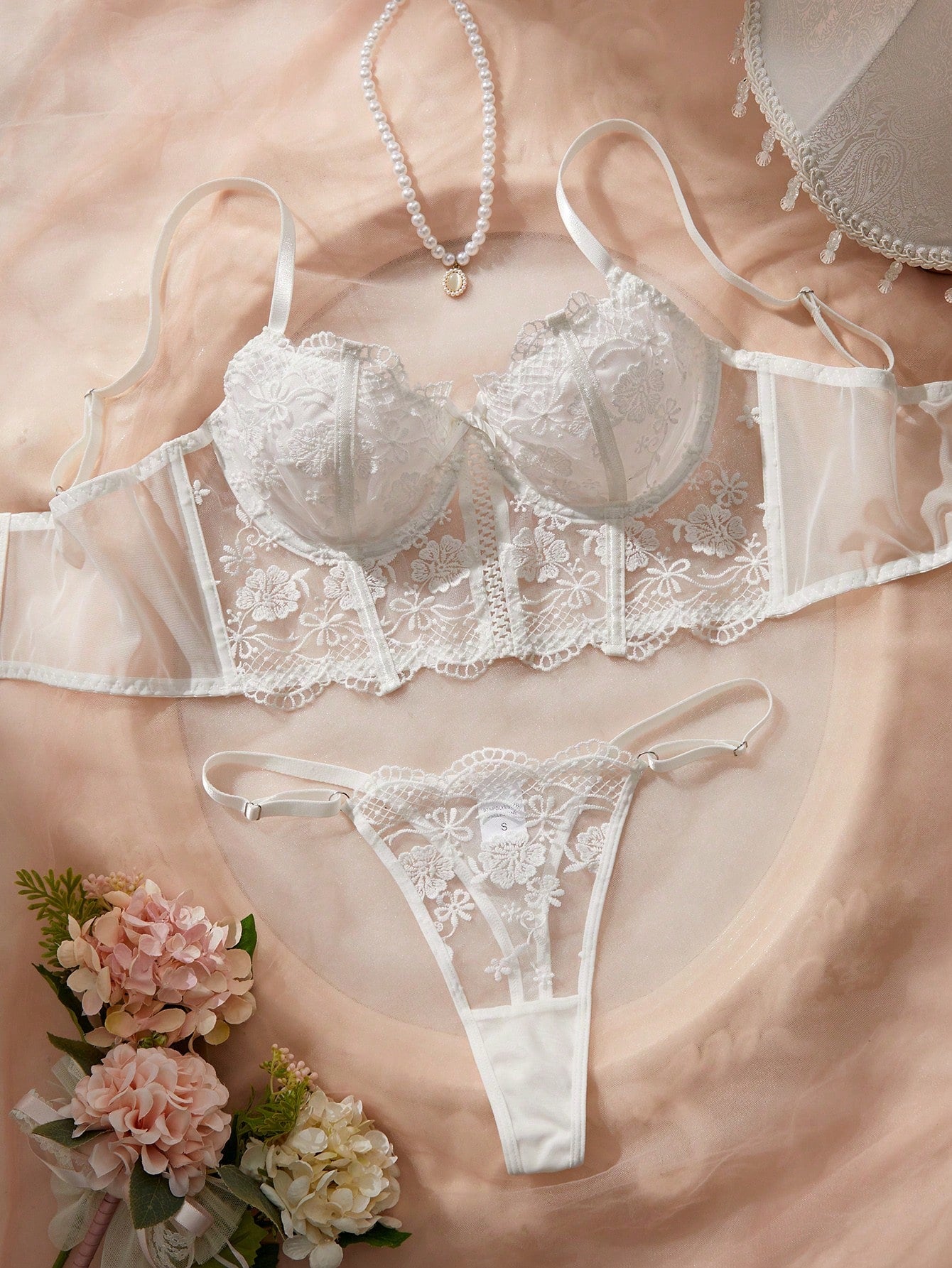 2 pièces/Set Ensemble de soutien-gorge et culotte romantique et long de femme en blanc