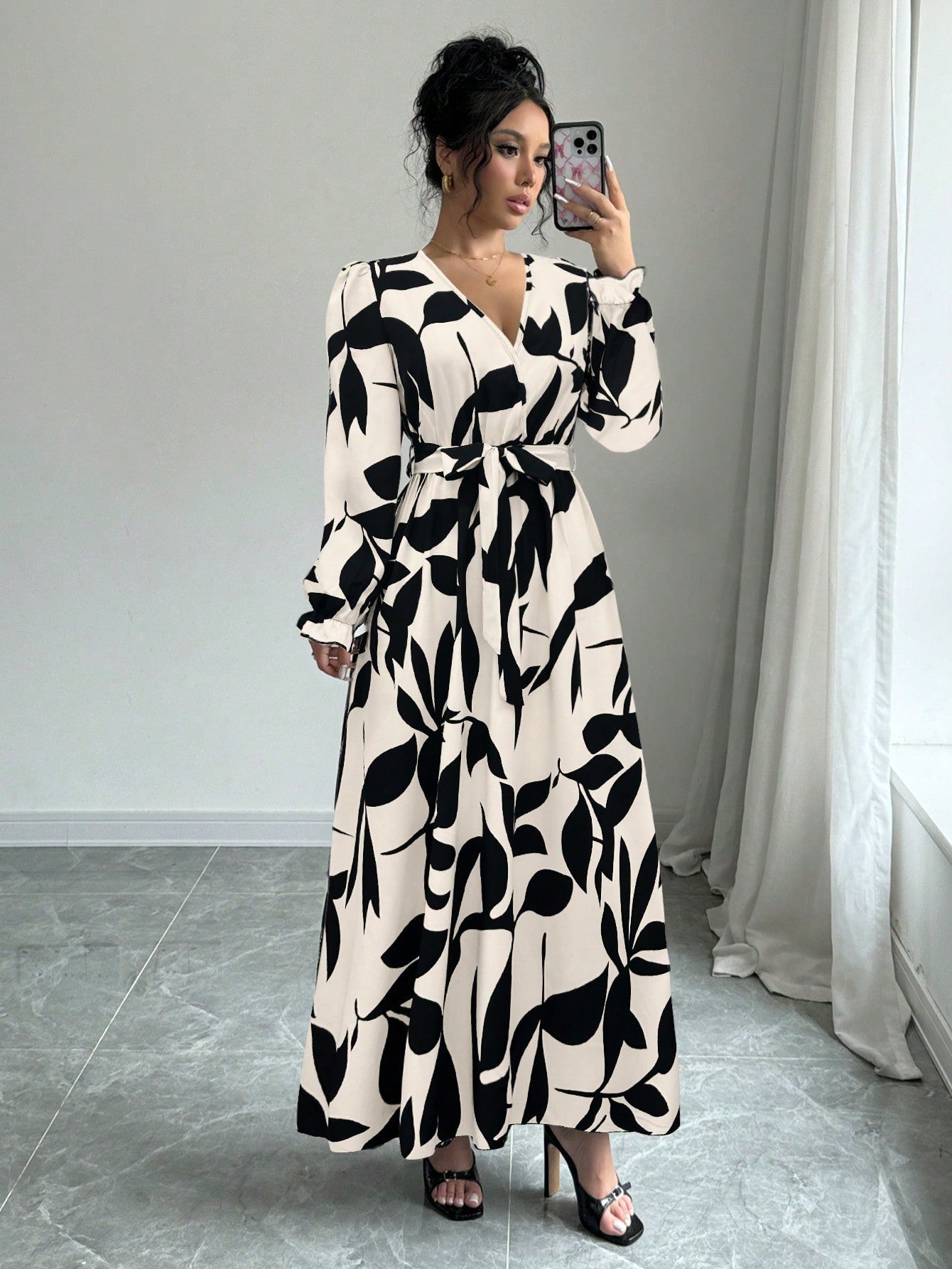 Robe longue femme à manches lanternes, col en V, taille cintrée, coupe évasée