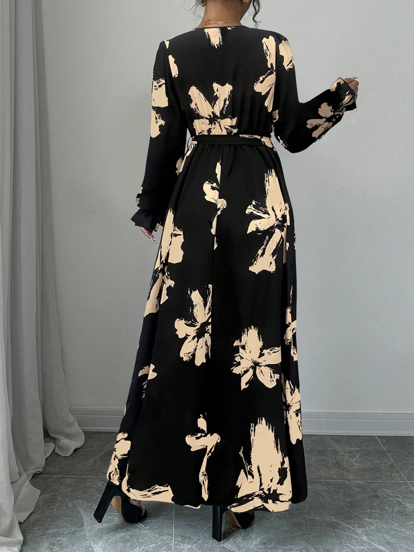 Robe longue évasée femme à encolure en V, manches gigot, taille serrée, automne/hiver