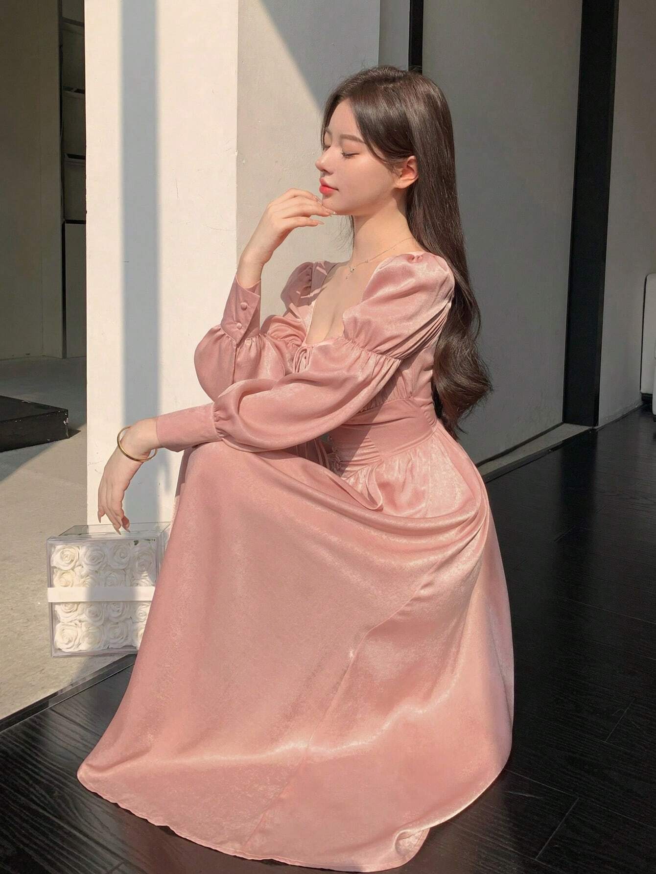 QUEEN Robe à manches lanternes avec décoration de boutons à taille empire plissée, robe de laitière, robe d'automne