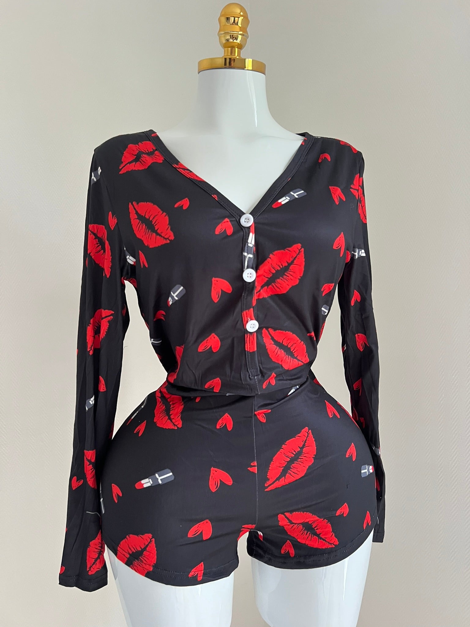 💋 Pyjama noir “Kiss Me” sexy & tendance 🖤