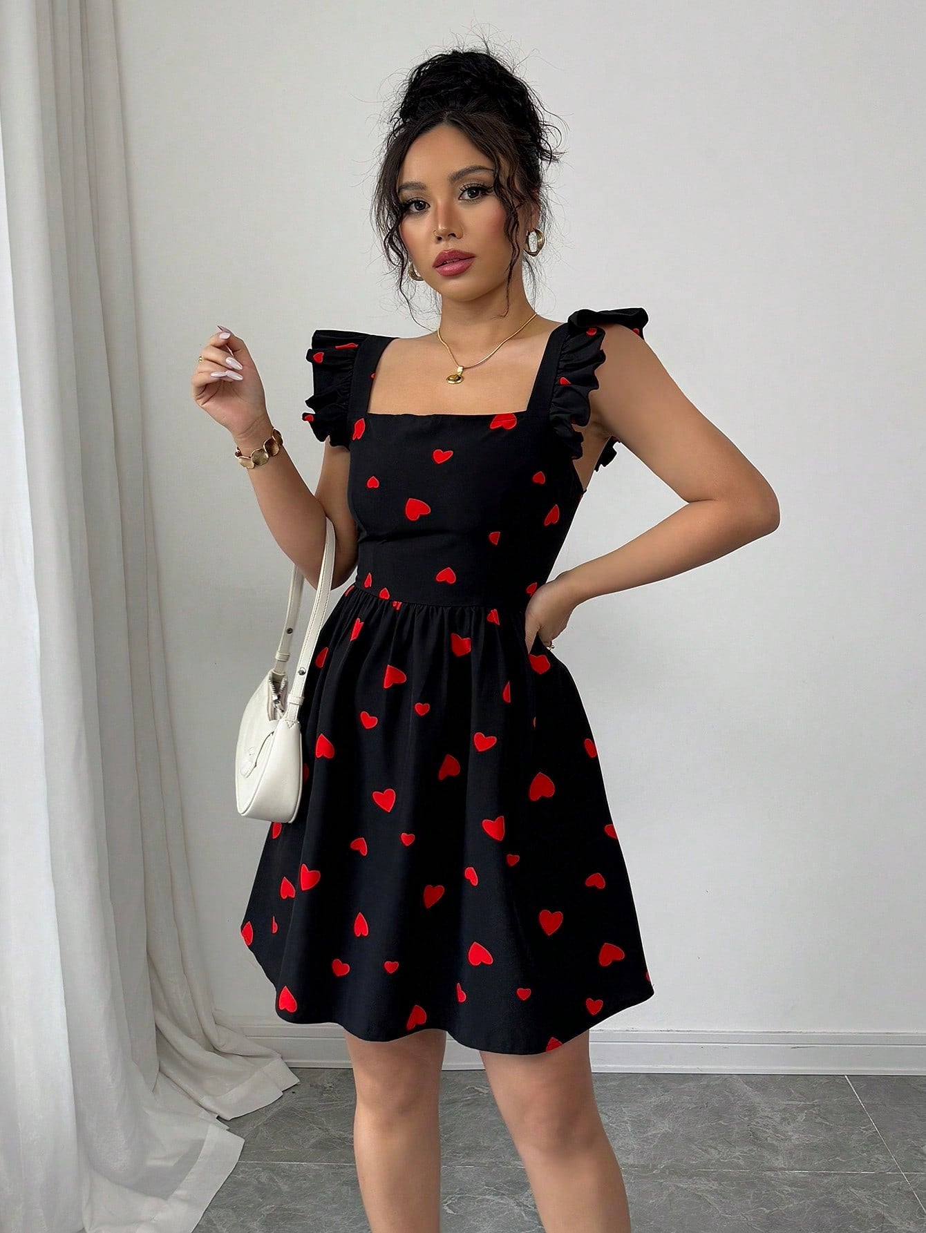 👗 Robe courte femme avec dessin cœur ❤️