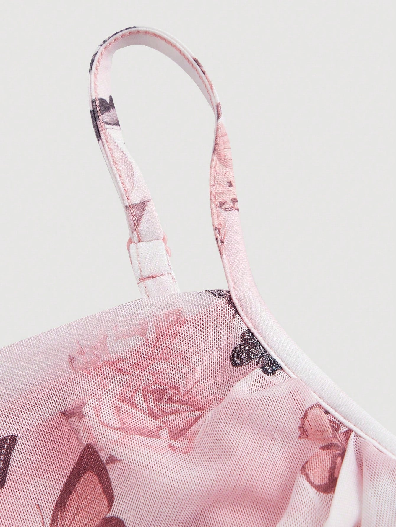 QUEEN MOD Robe d'été rose grande taille imprimé papillon romantique et mignonne, tenue de brunch, robe d'invitée de mariage, robe de soirée pour rendez-vous galant