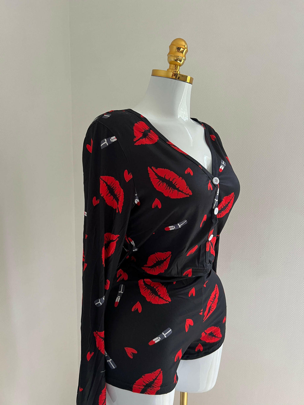 💋 Pyjama noir “Kiss Me” sexy & tendance 🖤